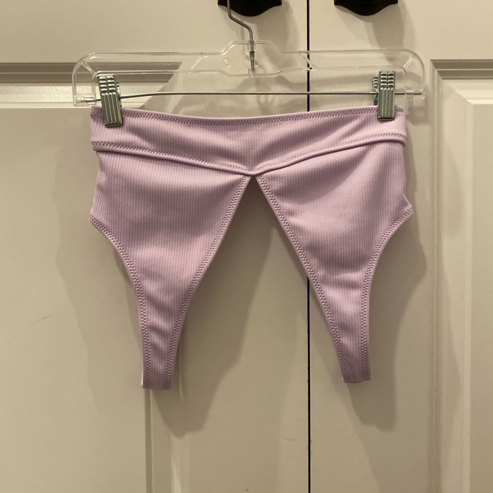 Light purple v-cut bikini top